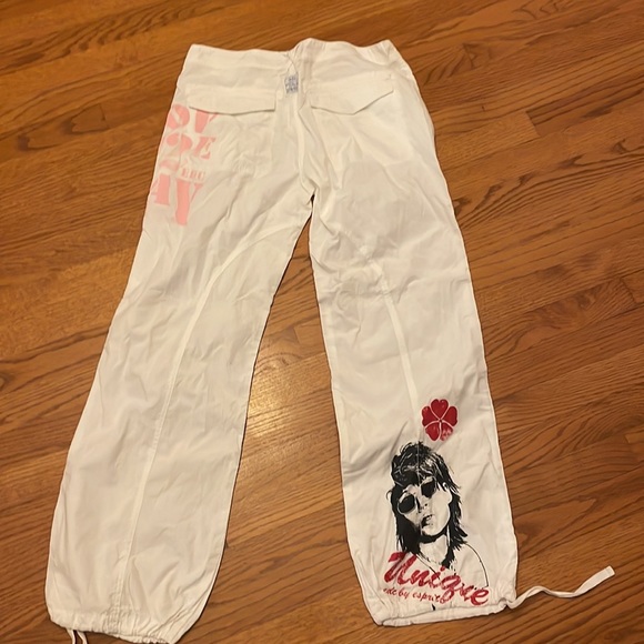 EDC by Esprit White Cargo Parachute Pants with Prints 100% cotton. - Picture 5 of 7